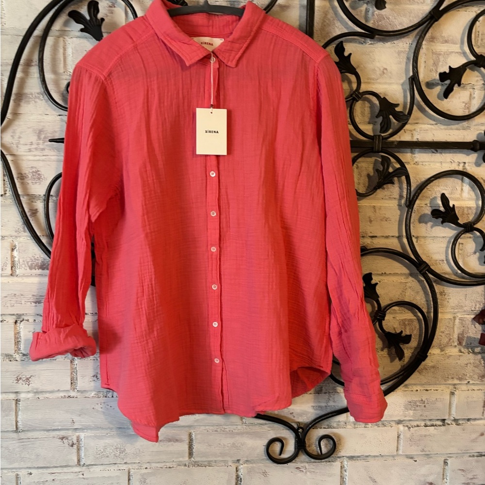 XiRENA Coral Button-Up Blouse